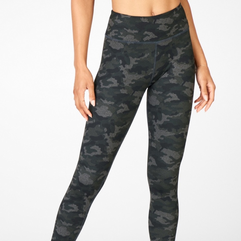 Fabletics camo leggings